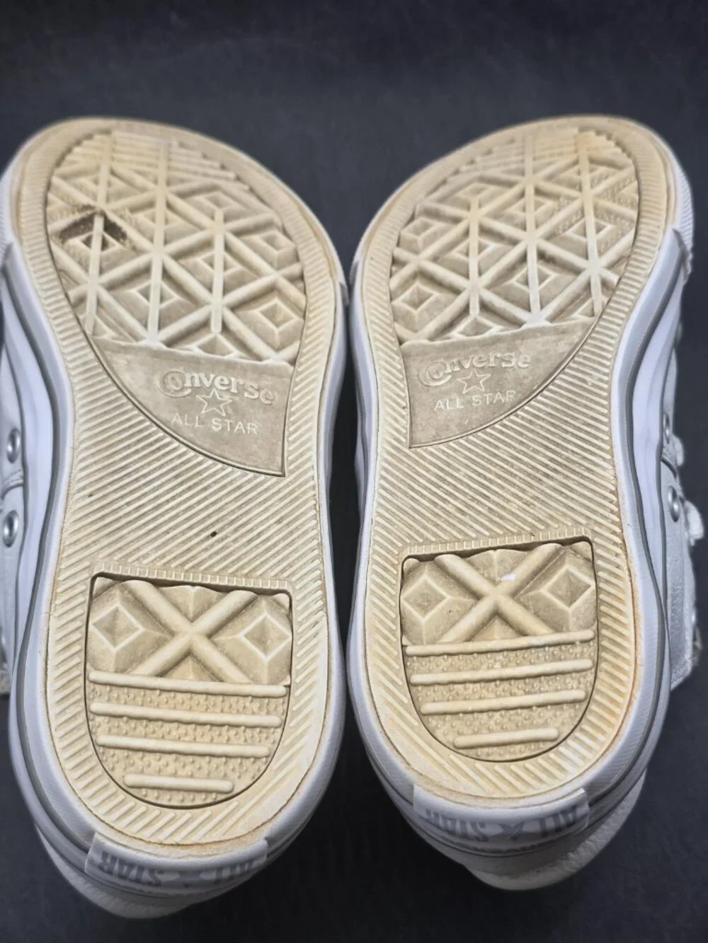 Converse All Star Shoes Kids Size 3 White Madison Low Top Sneakers 654220C